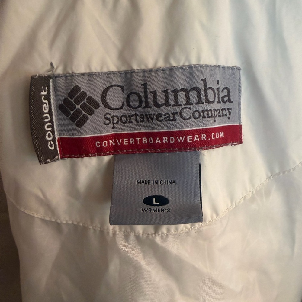 Columbia Women's White Quilted Puffer Vest - Picture 4 of 5
